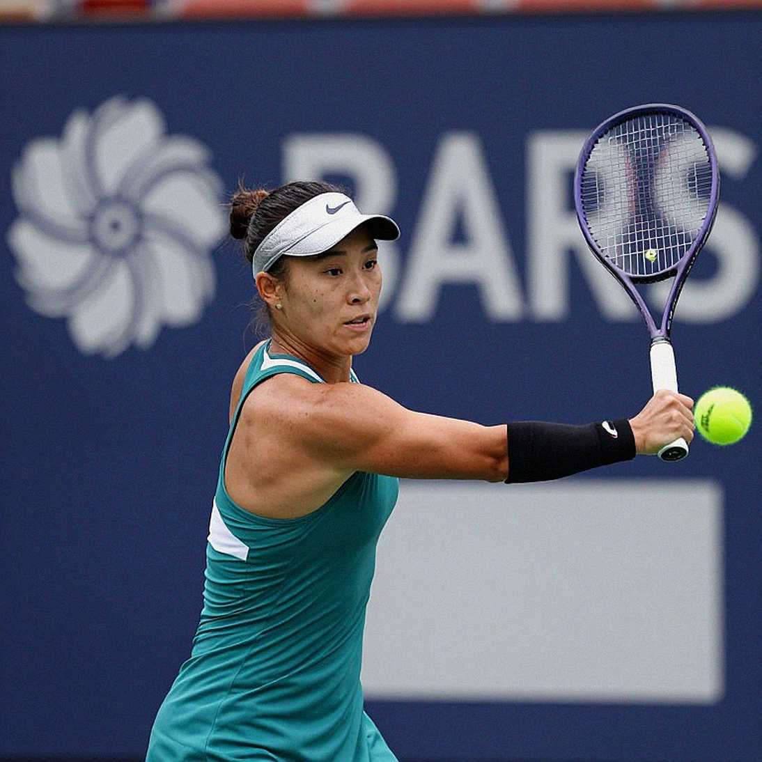 Nhãn 'tennis' trên một bản tin thuế: lỗ hổng nằm ở cổng kiểm tra của dây chuyền tin thể thao