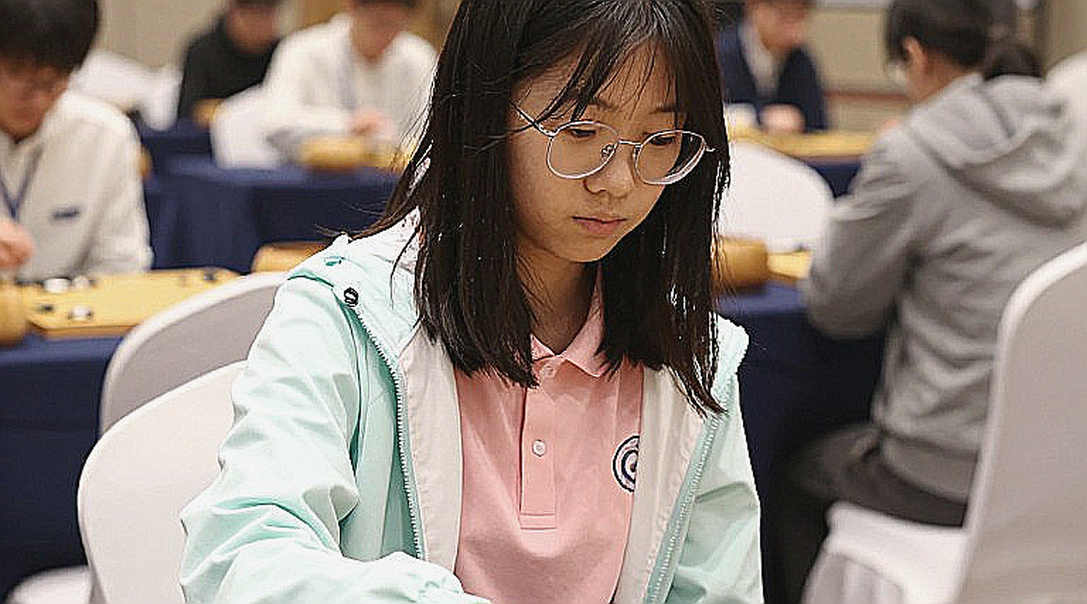 Ngọn lửa đi qua bàn tay: Olympiad cờ vua 2026 và ba danh hiệu chưa được xác tín Ngọn lửa đi qua bàn tay: Olympiad cờ vua 2026 và ba danh hiệu chưa được xác tín