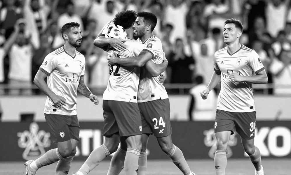 Nhịp chuyển nhượng V.League: Khi tiền đạo ngoại về, khoảng trống nội địa ở lại