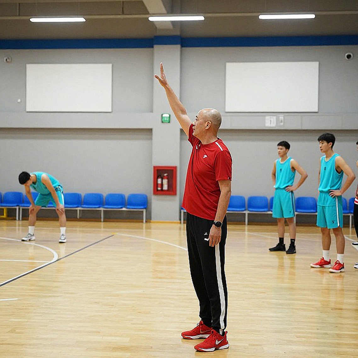 Valanciunas ra mắt Zalgiris: 14 điểm, 21 phút và một rebound lệch chuẩn
