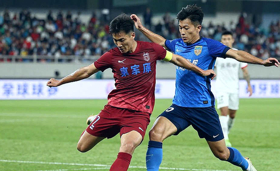 Bóng đá Việt Nam: Những đứa trẻ, giấc mơ và cái giá của một tấm vé