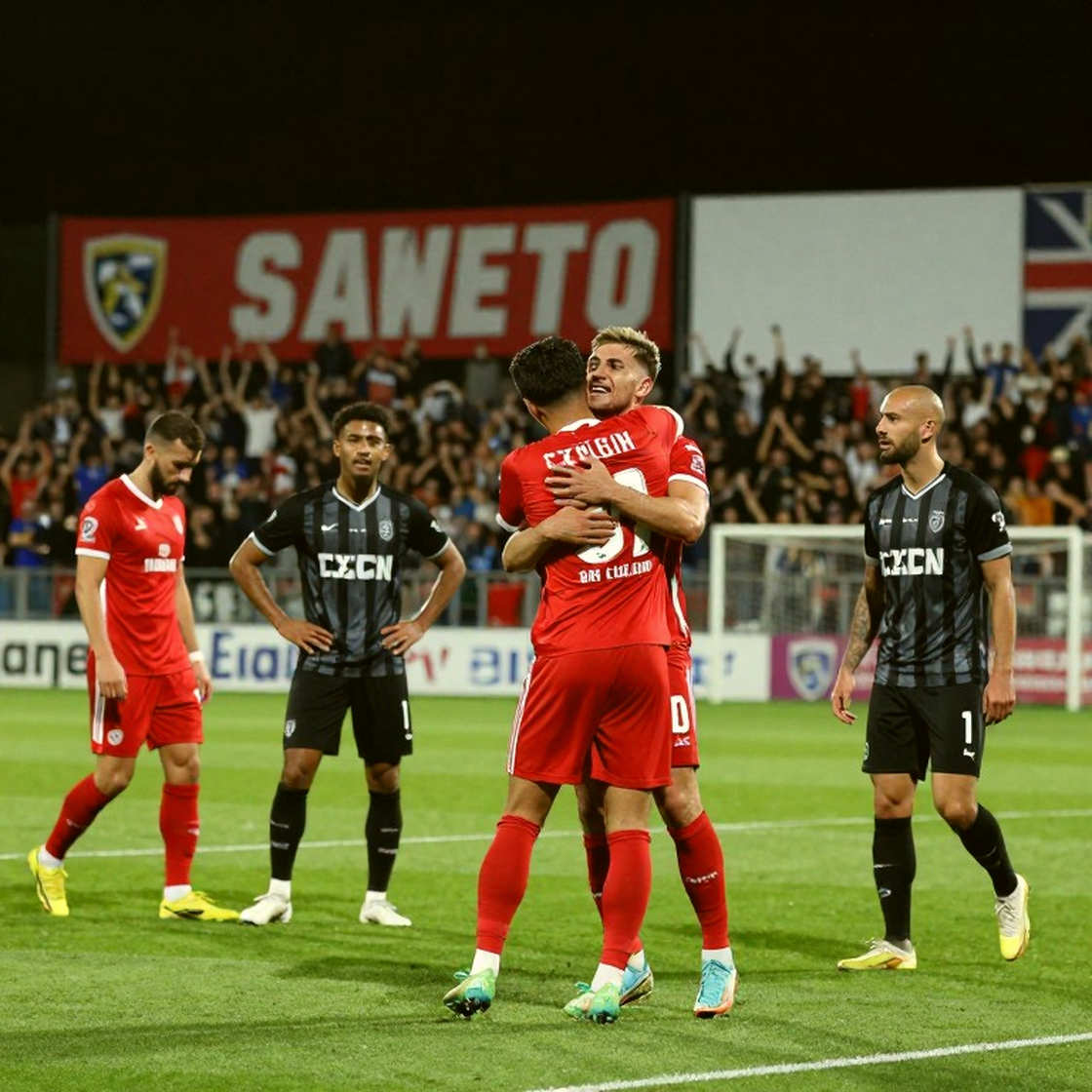 Pháp 1-1 Ý: Đêm Zidane trở về Stade de France và bài toán hàng công chưa có lời giải Pháp 1-1 Ý: Đêm Zidane trở về Stade de France và bài toán hàng công chưa có lời giải