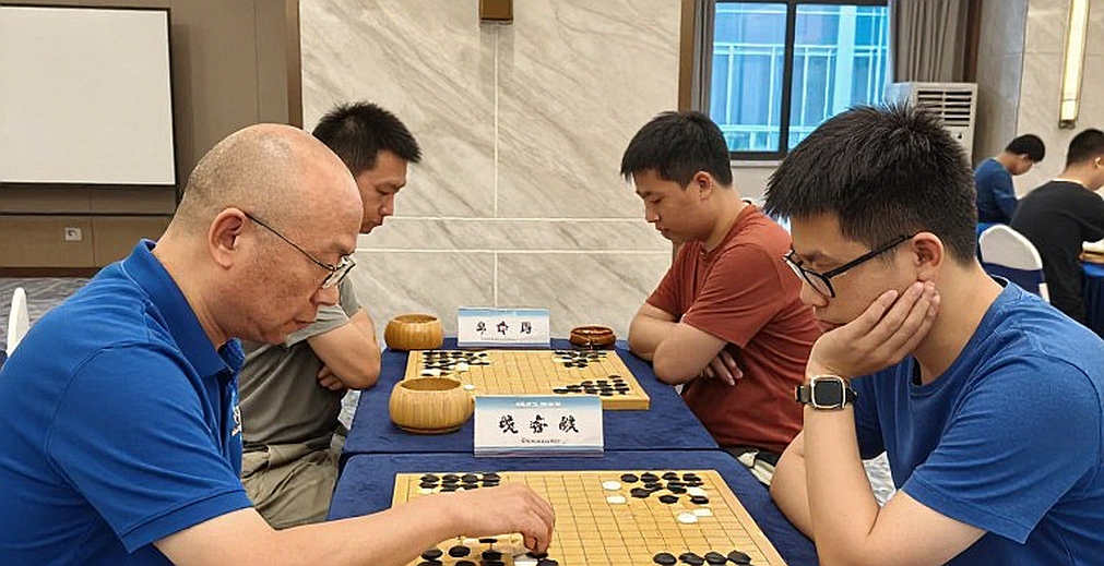 Bầu cử FIDE ngày 26 tháng 9: Lời hứa gọi Carlsen trở lại và cái bẫy quản trị chưa ai gỡ