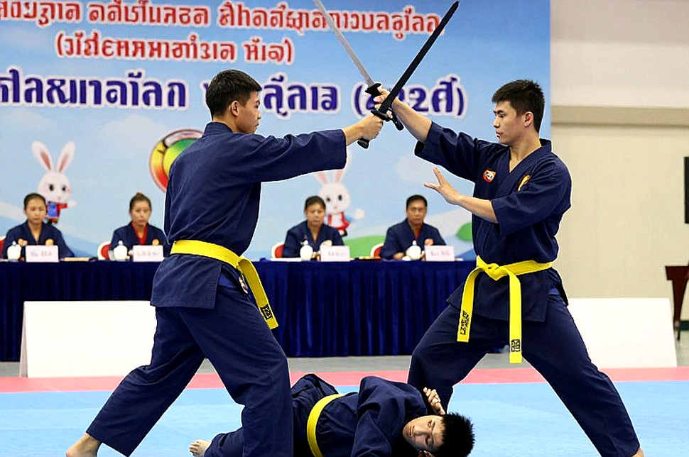 Sai ống kính thì mọi kết luận đều lệch: bài học từ một bản phân tích võ thuật trắng dữ liệu Sai ống kính thì mọi kết luận đều lệch: bài học từ một bản phân tích võ thuật trắng dữ liệu