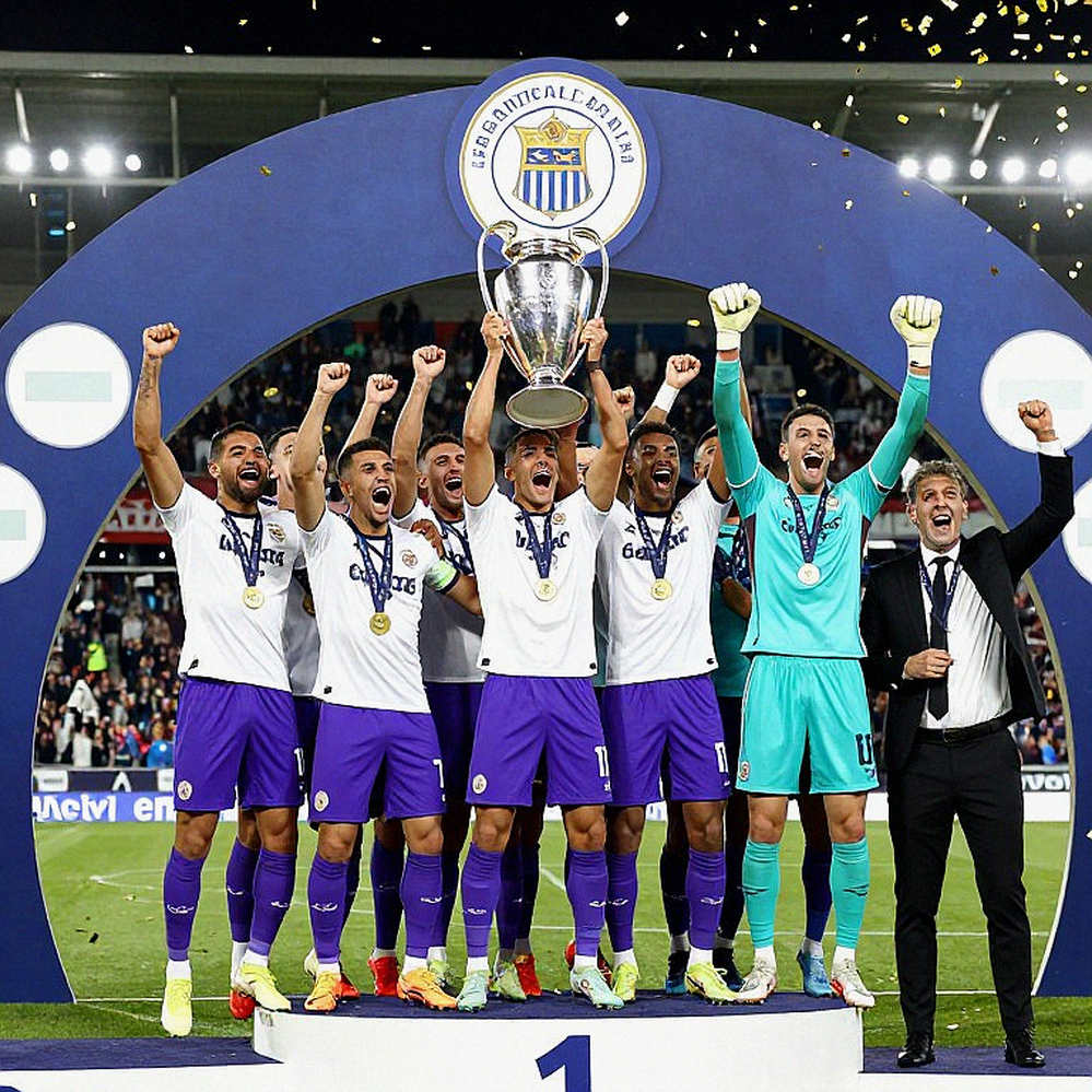 JJ Gabriel đòi lương 1 triệu euro và suất đá chính: Manchester United đối mặt nguy cơ mất tài năng 16 tuổi JJ Gabriel đòi lương 1 triệu euro và suất đá chính: Manchester United đối mặt nguy cơ mất tài năng 16 tuổi